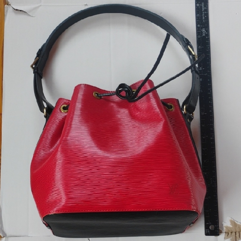 Louis Vuitton Petit Noe Red Bucket Bag